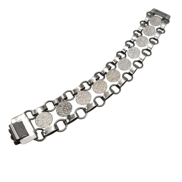Sarah Coventry Vintage Silver Tone Chain Link Bracelet Textured Disc Accents Sec - Picture 4 of 5